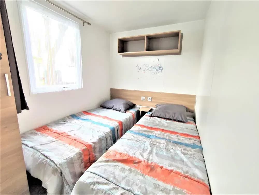 Mobil-Home Trois Chambres - Photo 1