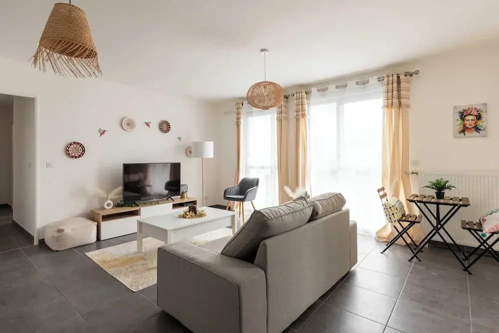 Charming Apartment 2br/4p - Near to Lyon - Photo 1