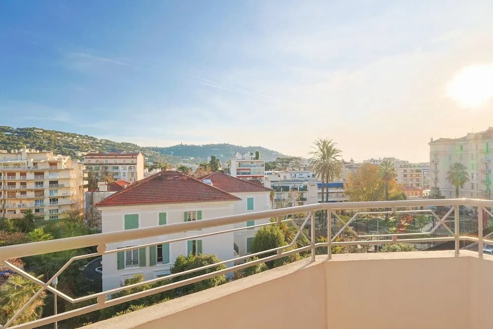 325 L Alba in Cannes - Photo 2