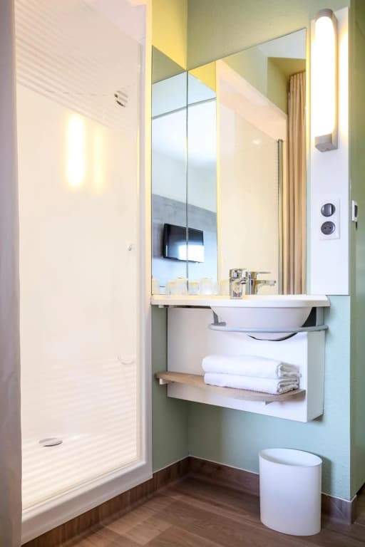 ibis budget Sète Centre - Miniature 8