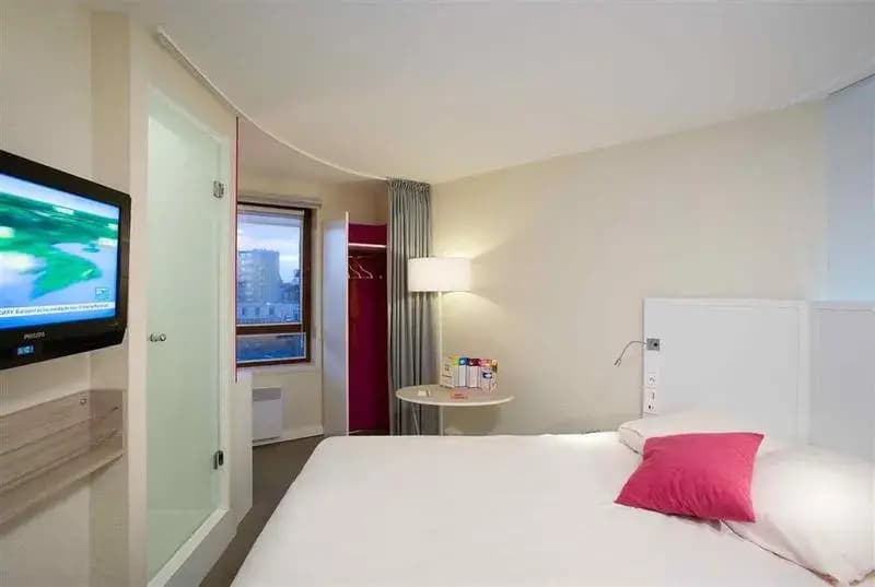 ibis Styles Lille Centre Gare Beffroi - Photo 3