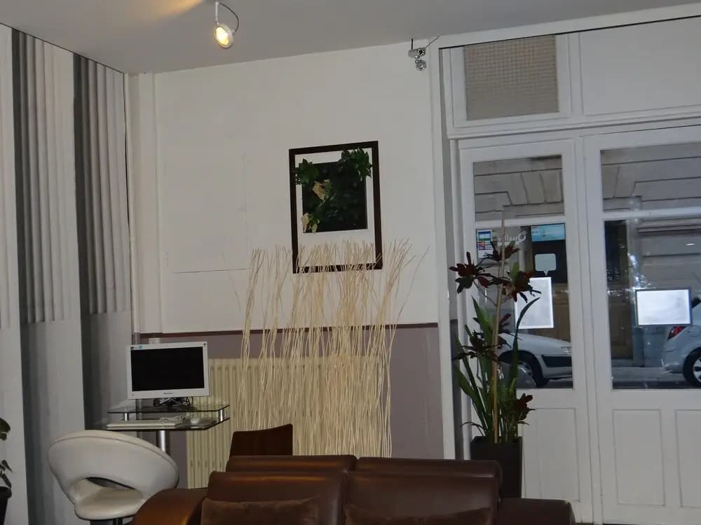 Hôtel Le National - Photo 2