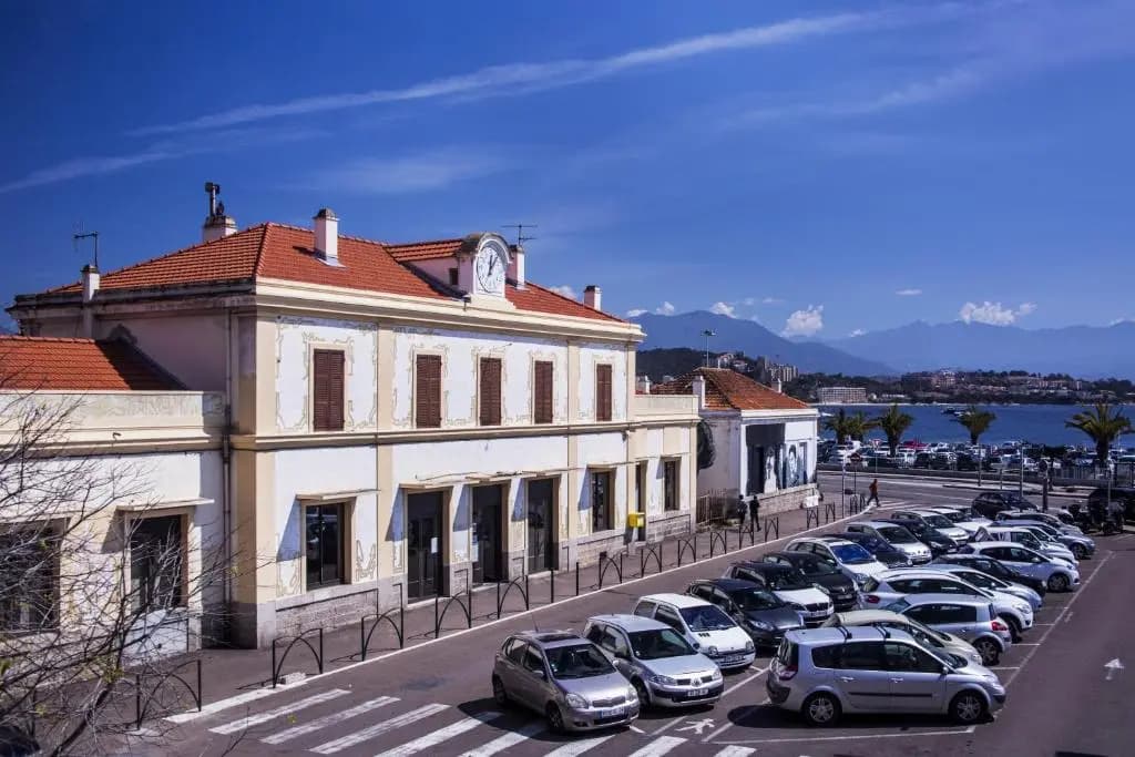 Le Dauphin Hotel - Photo 2