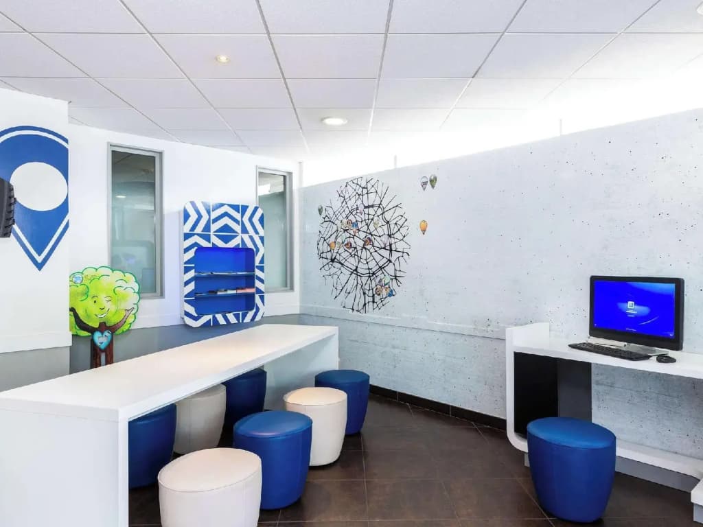 ibis budget Paris Porte de Vincennes - Photo 2