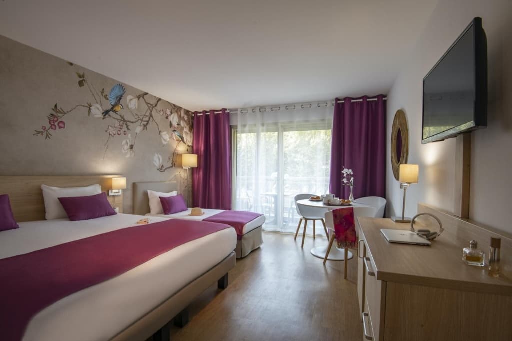 Hotel Chambord - Photo 4