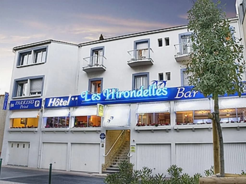 Les Hirondelles - Photo 1