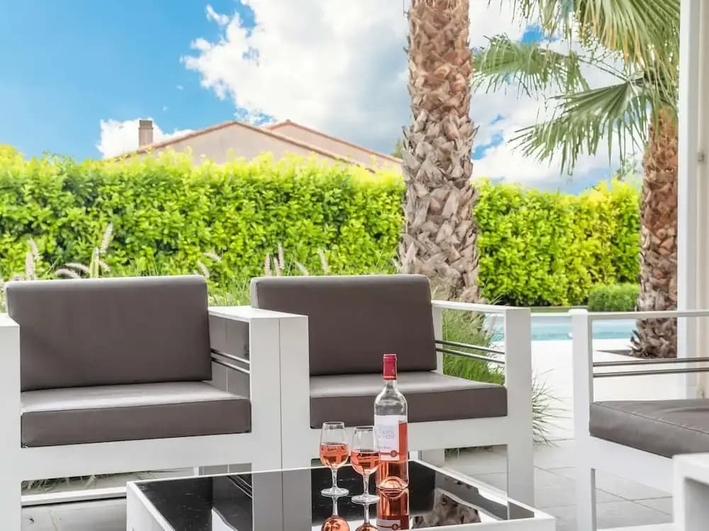 Luxurious Villa in Saint Genies de Fontedit With Heated Pool - Miniature 6