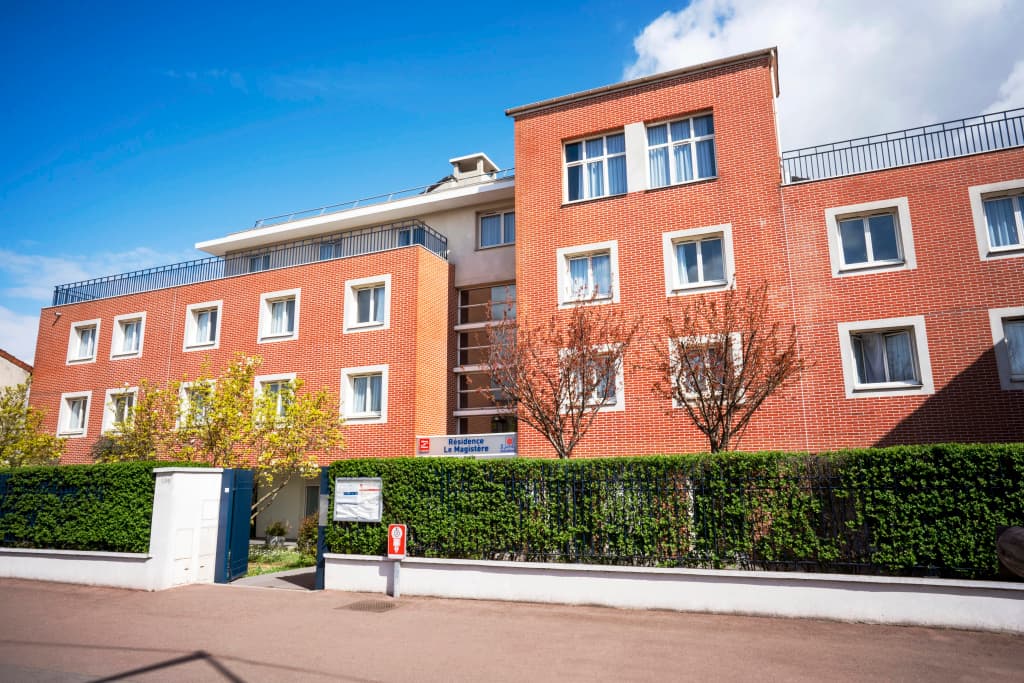 Séjours & Affaires Créteil Le Magistere - Photo 1