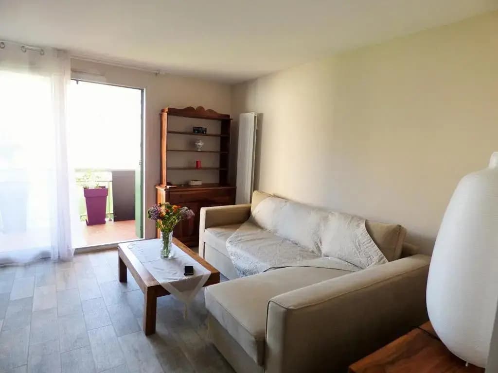 F2 contemporain terrasse refait à neuf 5 minutes de la plage - Photo 2