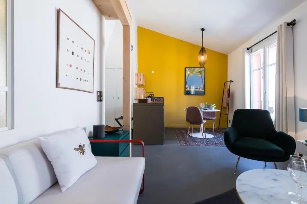 L'Abeille Boutique Apartments - Photo 3