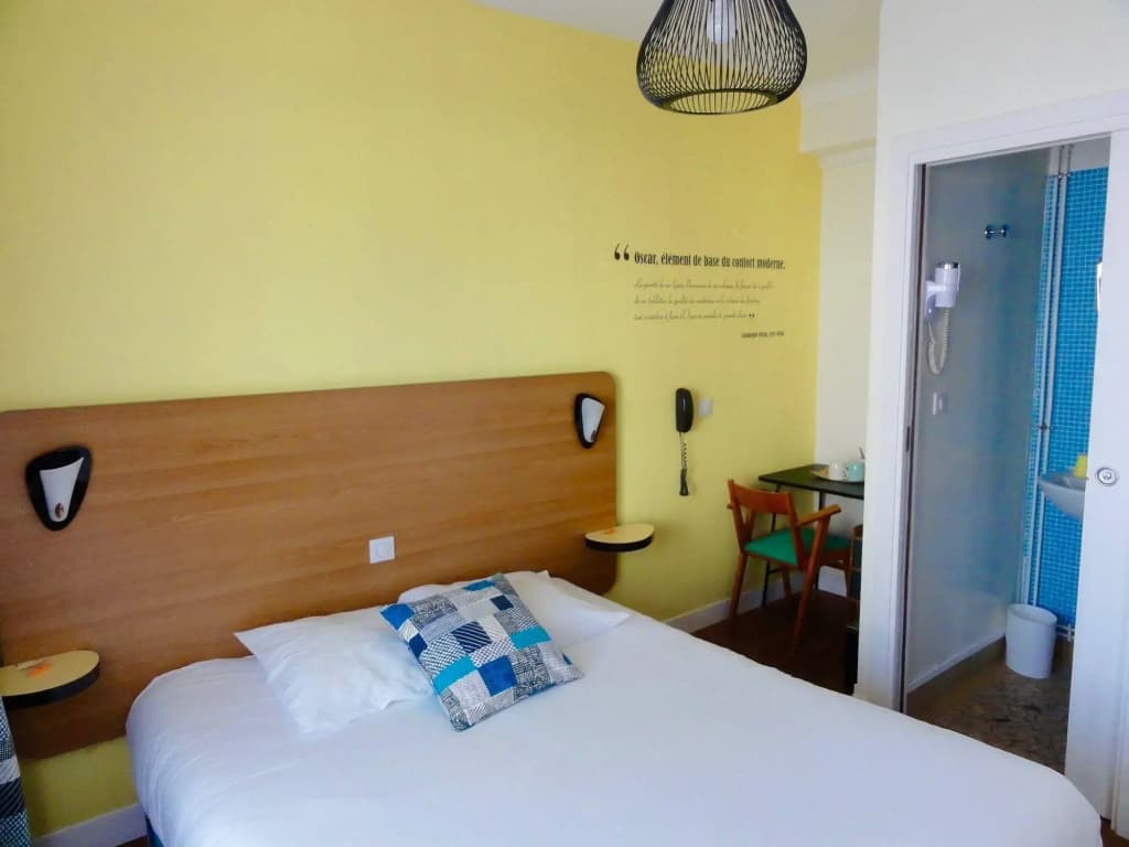 Hotel Oscar - Photo 2