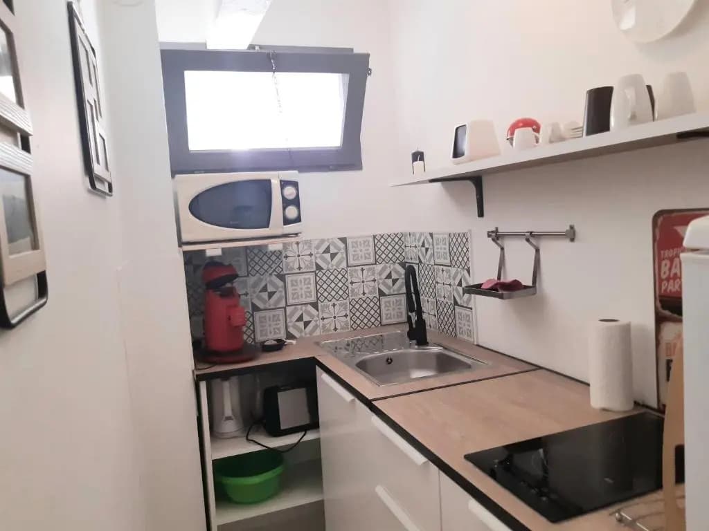 studio avec balcon et place de parking - Photo 1