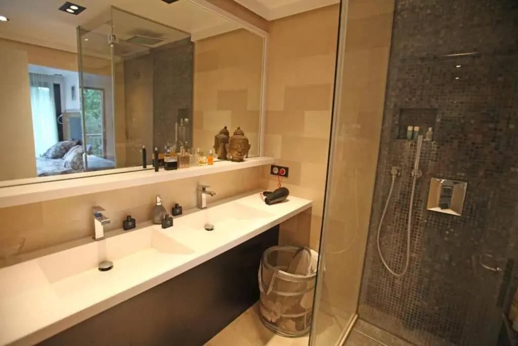 George Apartment in Neuilly - Miniature 8