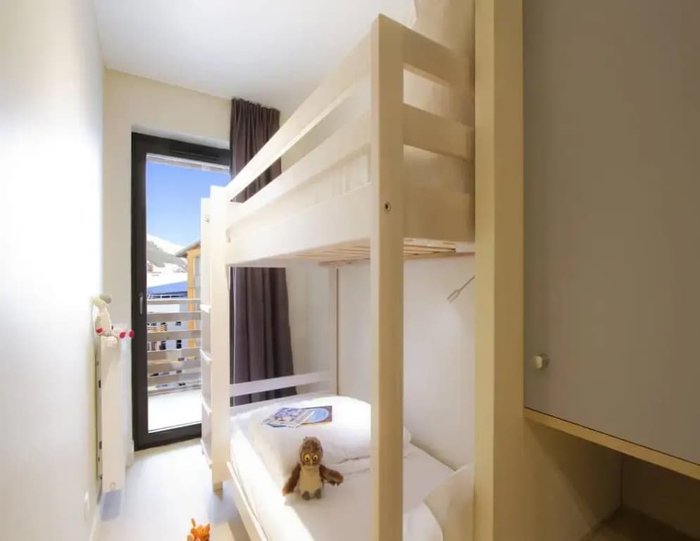 Apartment in France With Mountain Views - Photo 4