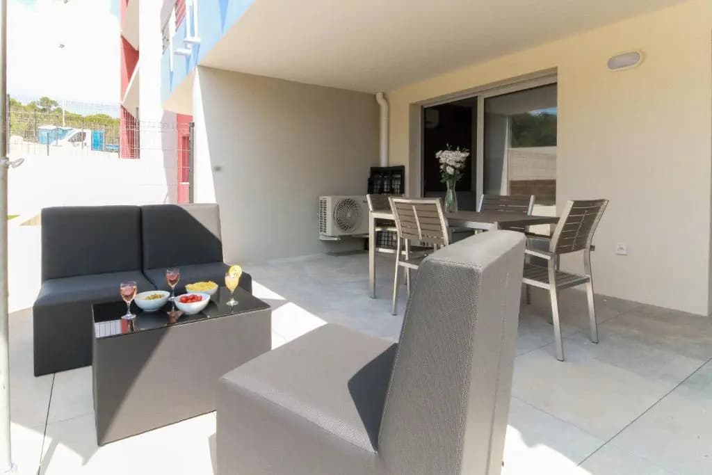 SELECT'SO HOME - Résidence Le Poséidon - Piscine & Parking - Prestations de qualité & Services Hôteliers - POS03 - Miniatu...