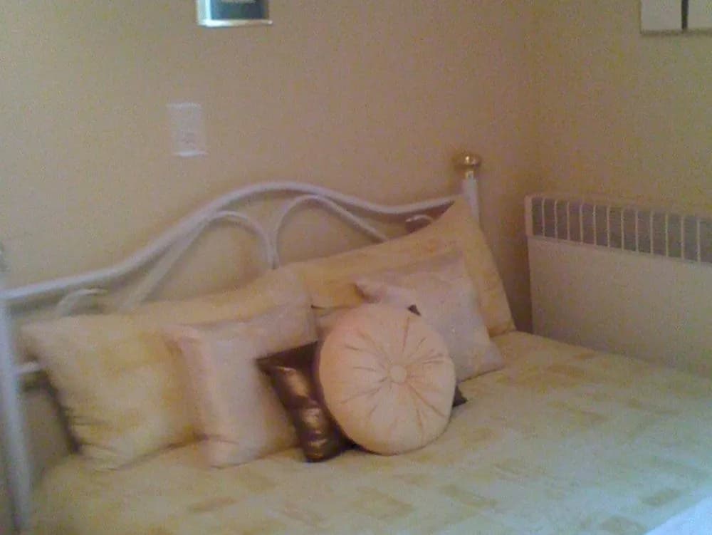 Sunset House - Photo 2