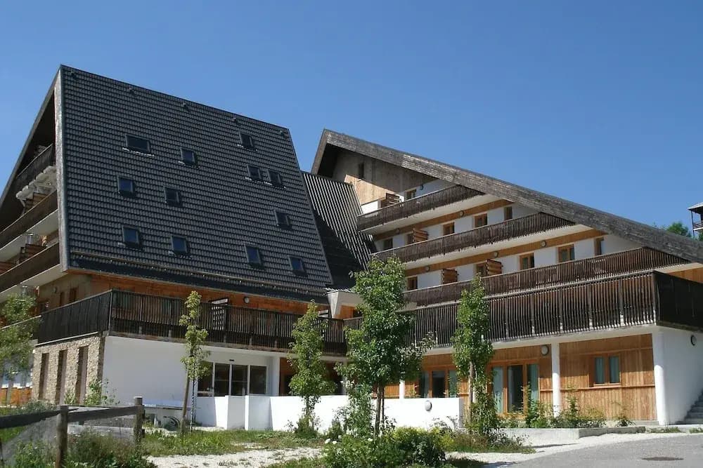 Chalet in Gresse-en-vercors Near Ski Slopes - Photo 1