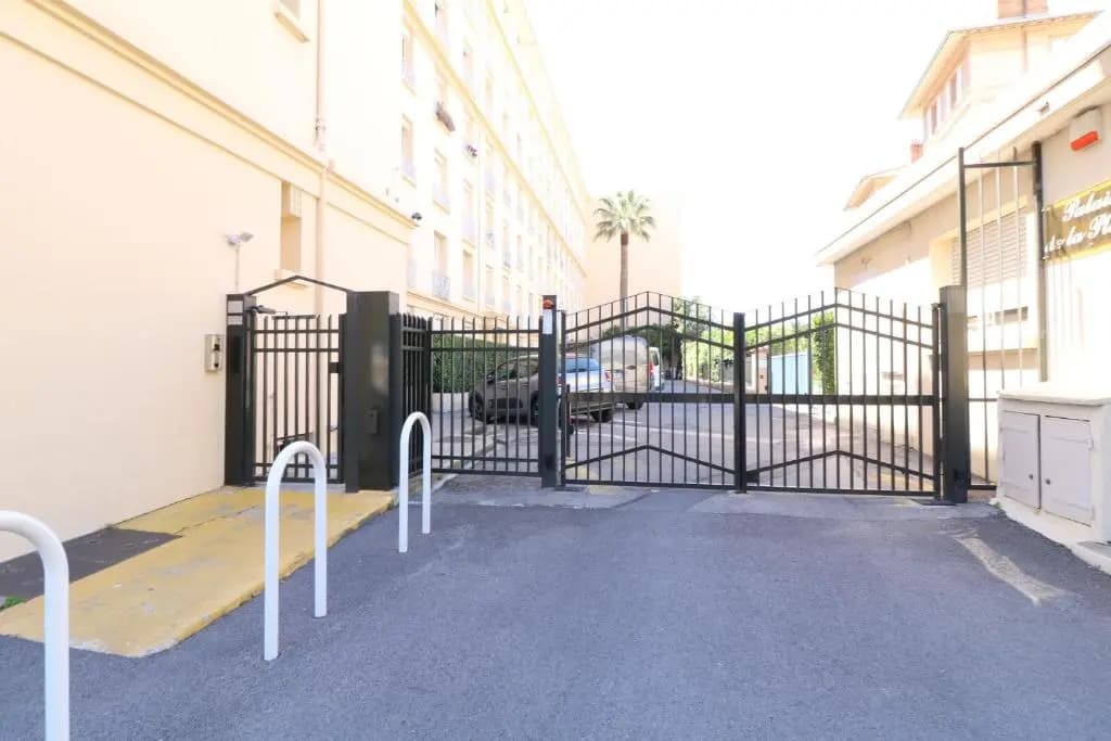 Beautiful 3 bedroom. Direct sea view. 401 - Photo 1