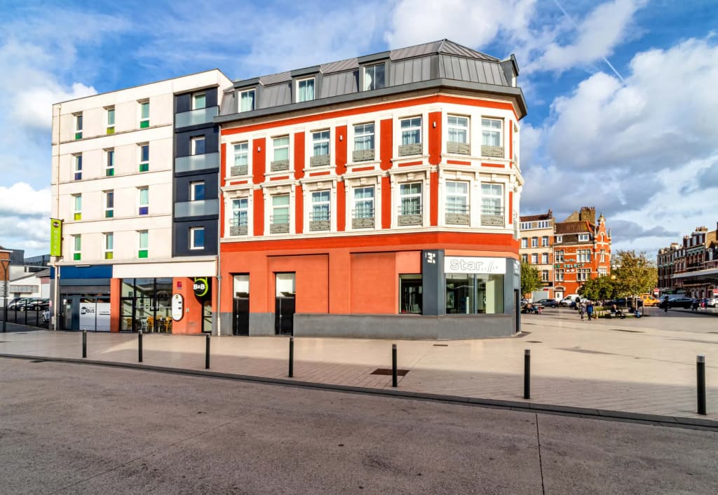 B&B HOTEL Dunkerque Centre Gare - Photo 1