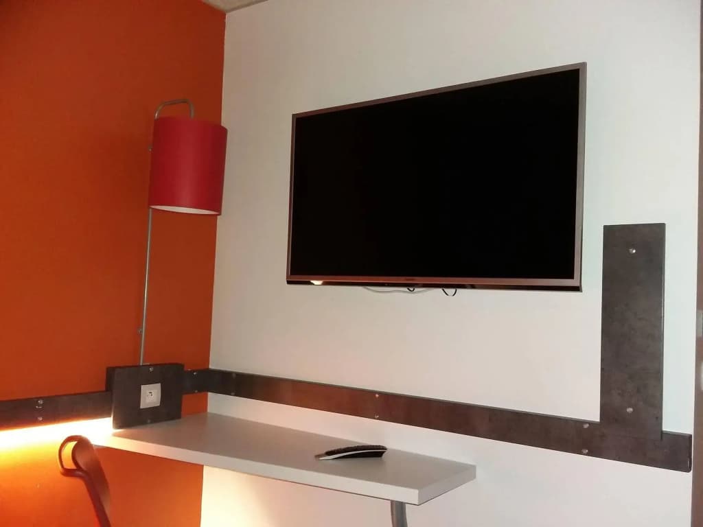 ibis budget Aéroport Lyon Saint Exupéry - Photo 4