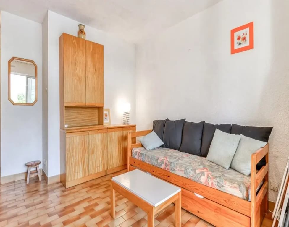 Peaceful Stay Near the Coast - Miniature 6