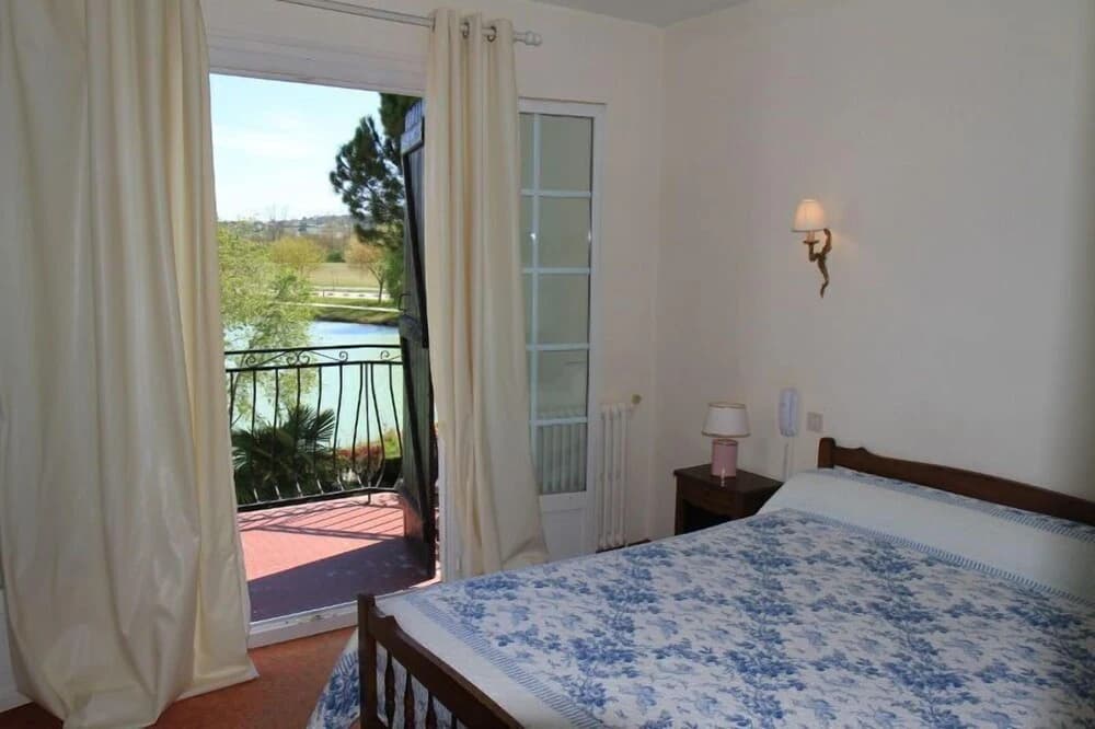 Hostellerie du Lac - Photo 2