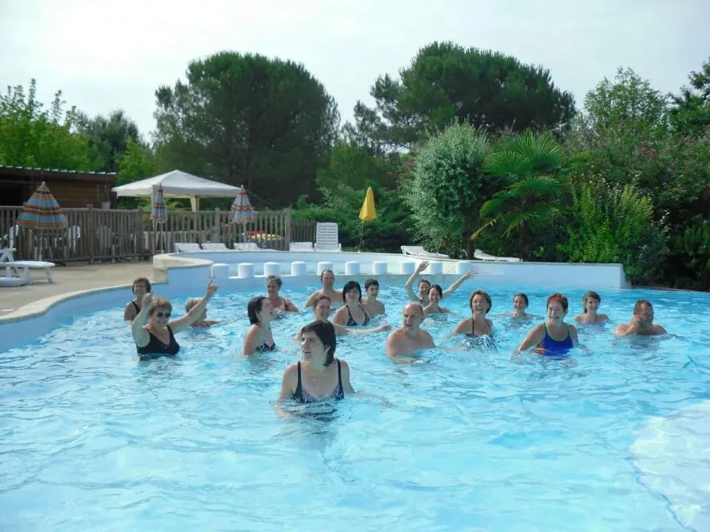 Maison de 2 chambres avec piscine partagee terrasse amenagee et wifi a Estang - Photo 5