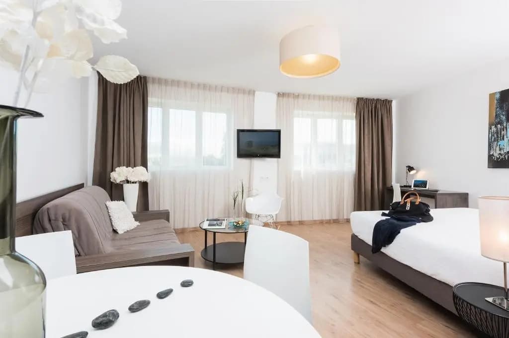 Ténéo Apparthotel Talence - Arthéna - Photo 5