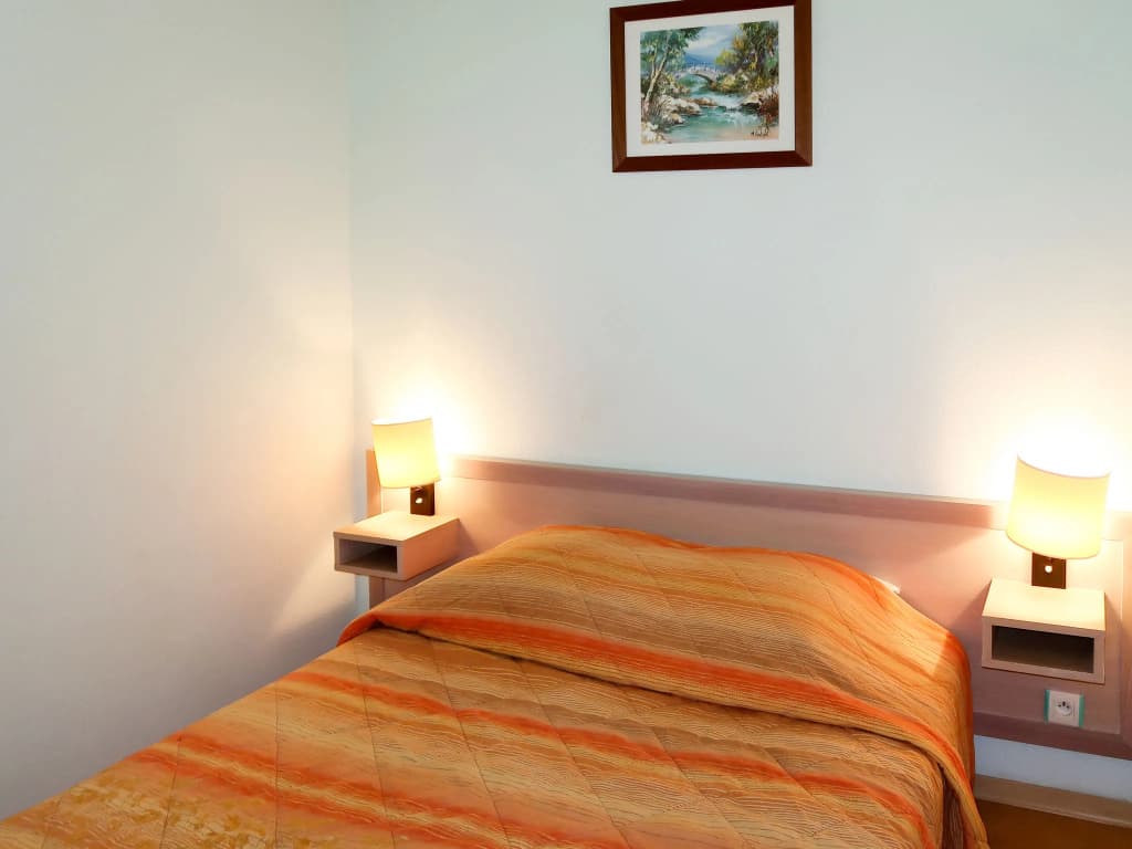 Three-Bedroom Holiday Home in Fayence - Photo 5