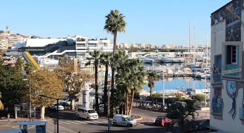 Cannes, Vieux Port - Palais - Miniature 6
