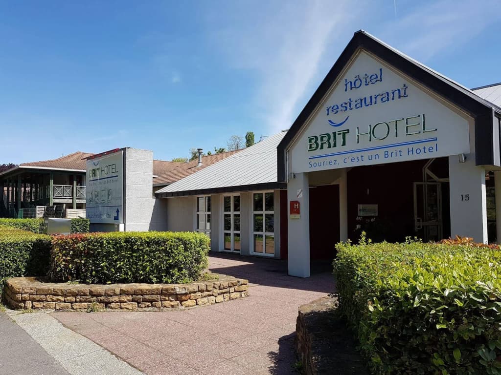 Brit Hotel Confort Lyon Dardilly - Photo 1
