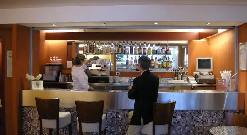 Hôtel Regina** - Miniature 7