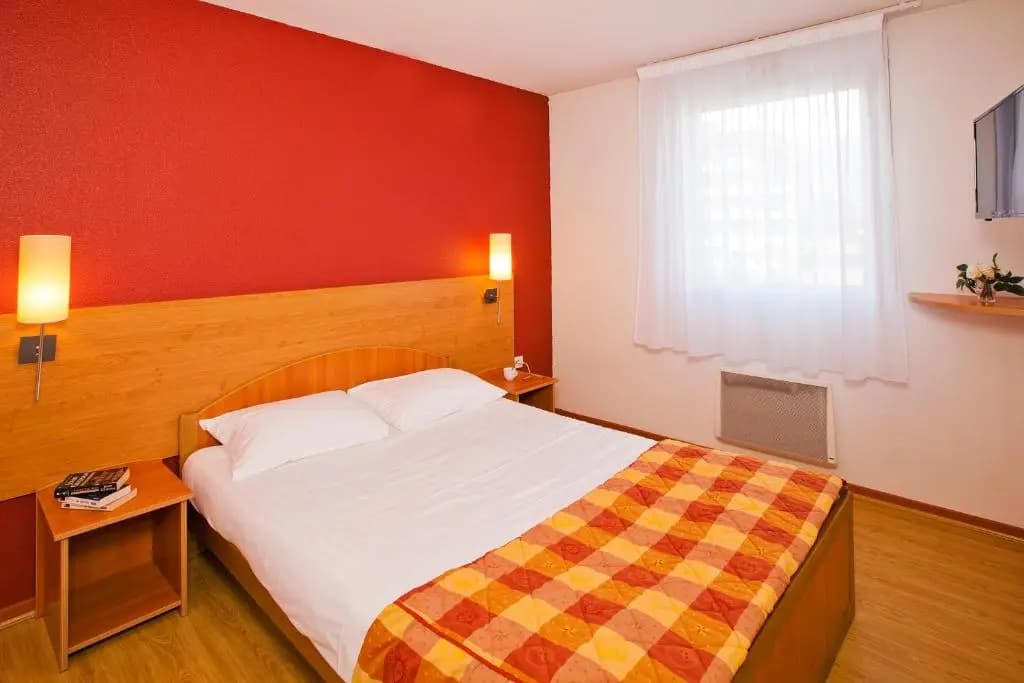 Séjours & Affaires Genève Saint-Genis - Photo 3