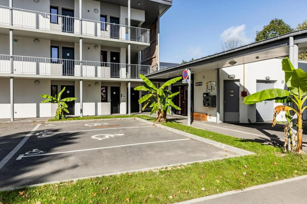 Du Parc Chantepie Hotel - Photo 1