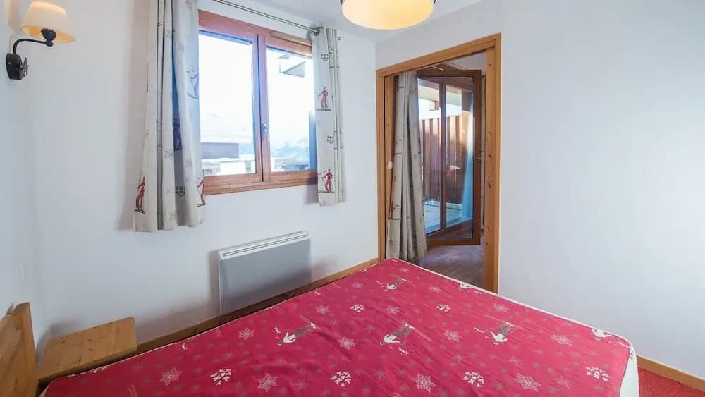 Apartment in Orcieres With Ski Slope Access - Photo 2