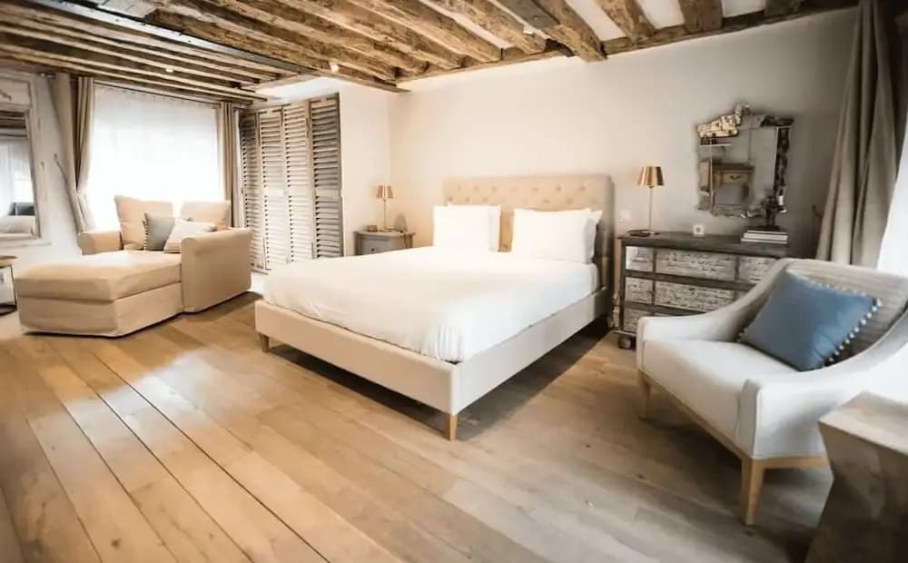 Classy Bourgeois Chic 2 Bedroom Apt in Le Marais - Miniature 6