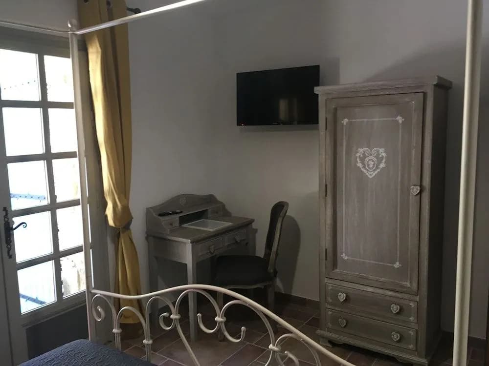 Le Mas de la Pinède - Photo 2
