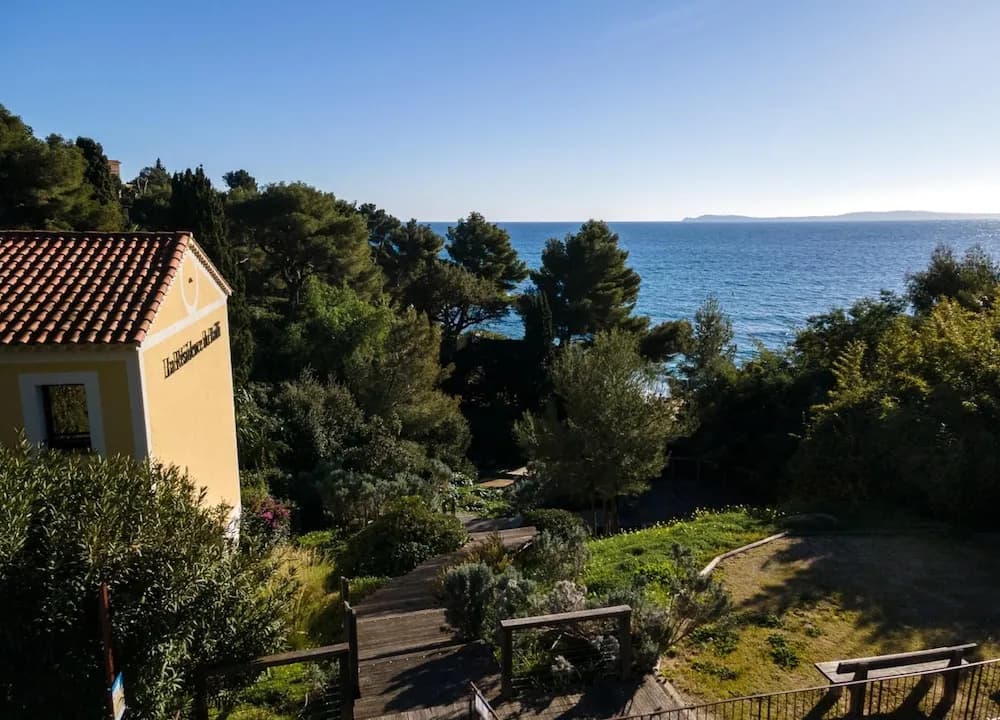 Apartment in Saint-tropez With Beach Access - Miniature 6
