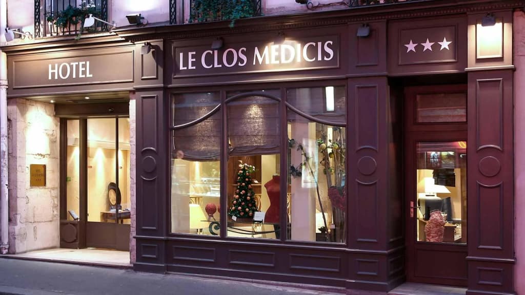 Hotel Le Clos Medicis - Photo 1