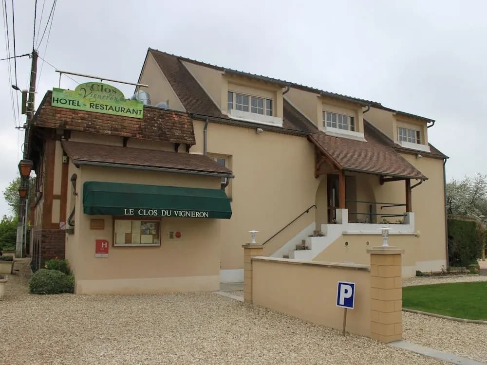 Logis Hôtel Le Clos du Vigneron - Photo 1