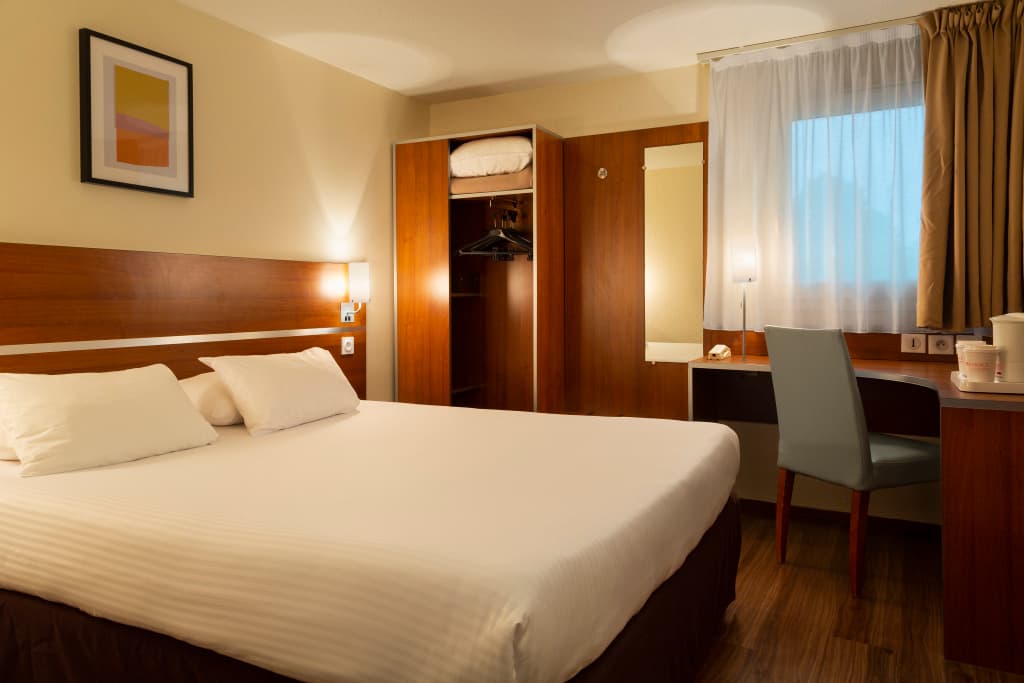 Comfort Hotel Aeroport Lyon St Exupery - Photo 5