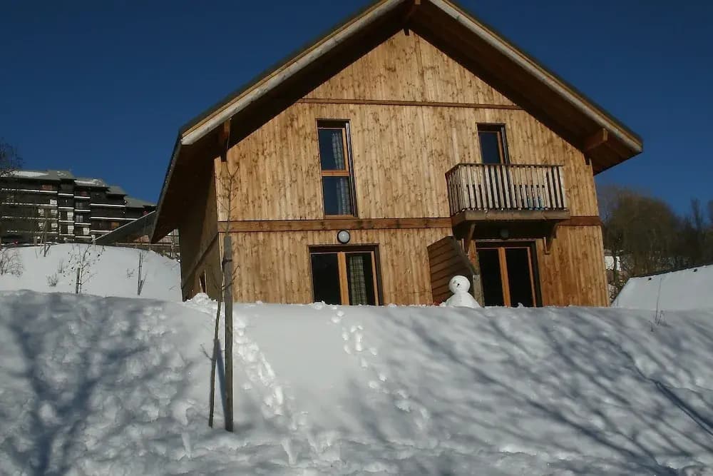 Chalet in Gresse-en-vercors Near Ski Slopes - Photo 1