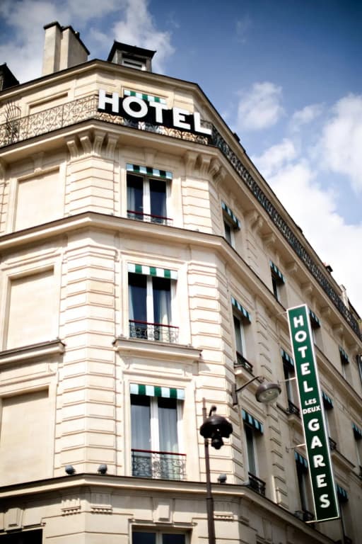 Les Deux Gares and Spa Hotel - Photo 1