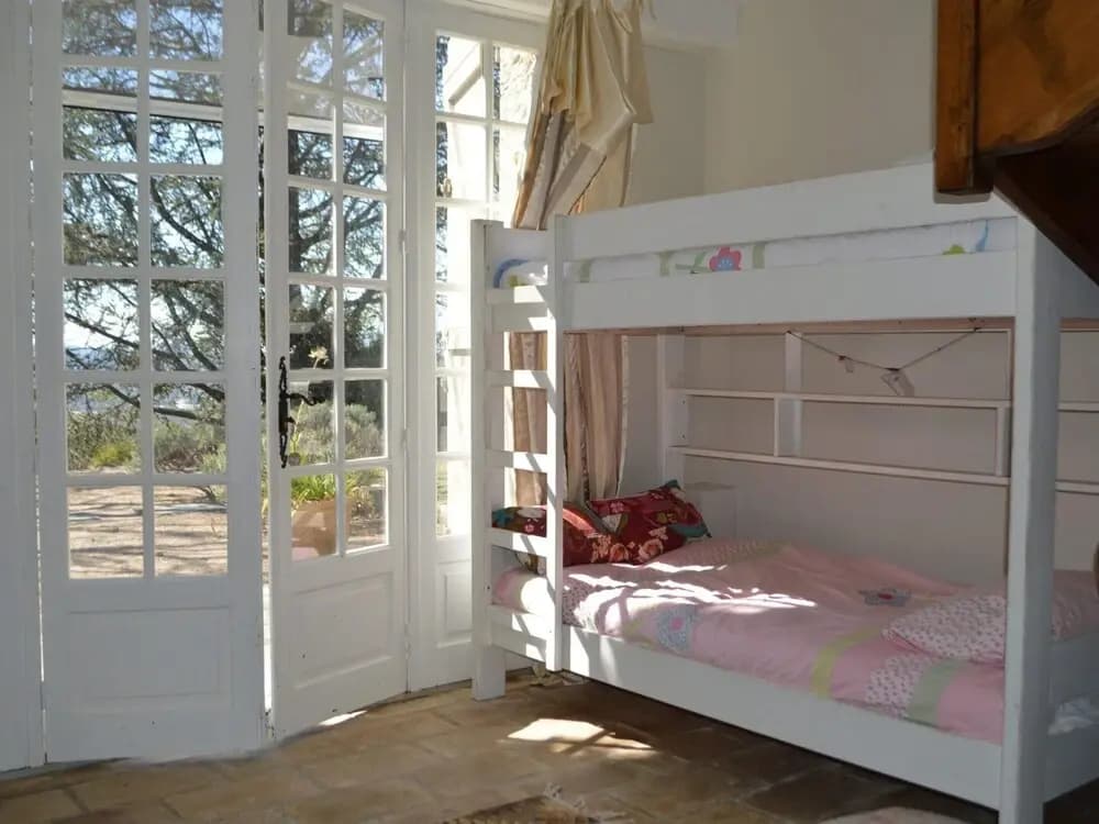 Beautiful Holiday Home With Garden - Photo 5