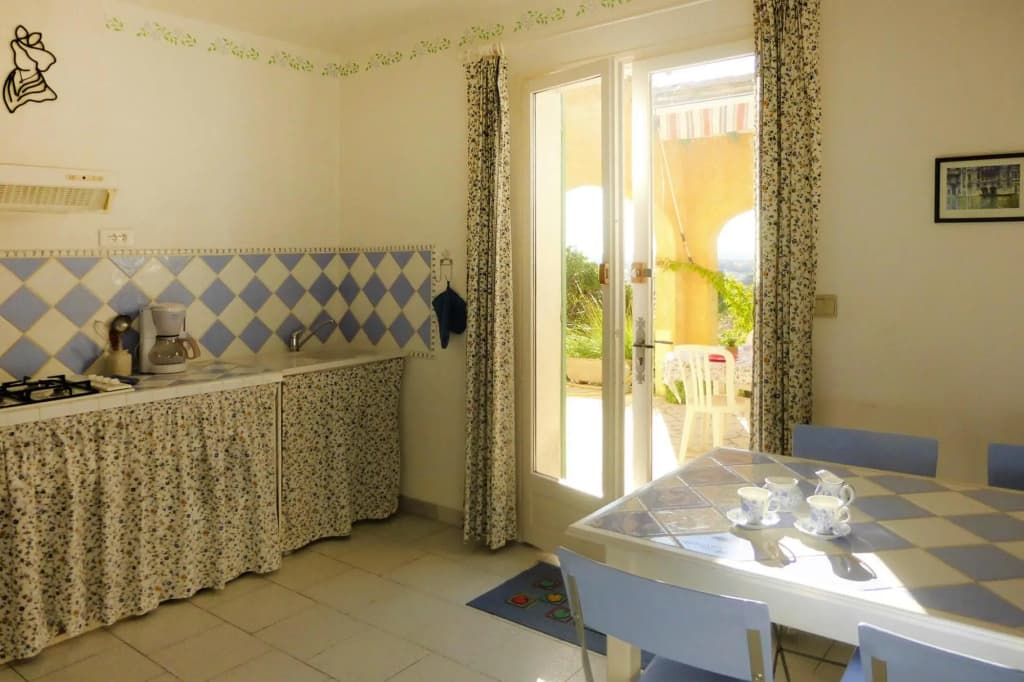 Holiday Cottage With Private Terrace, Bellegarde - Photo 2