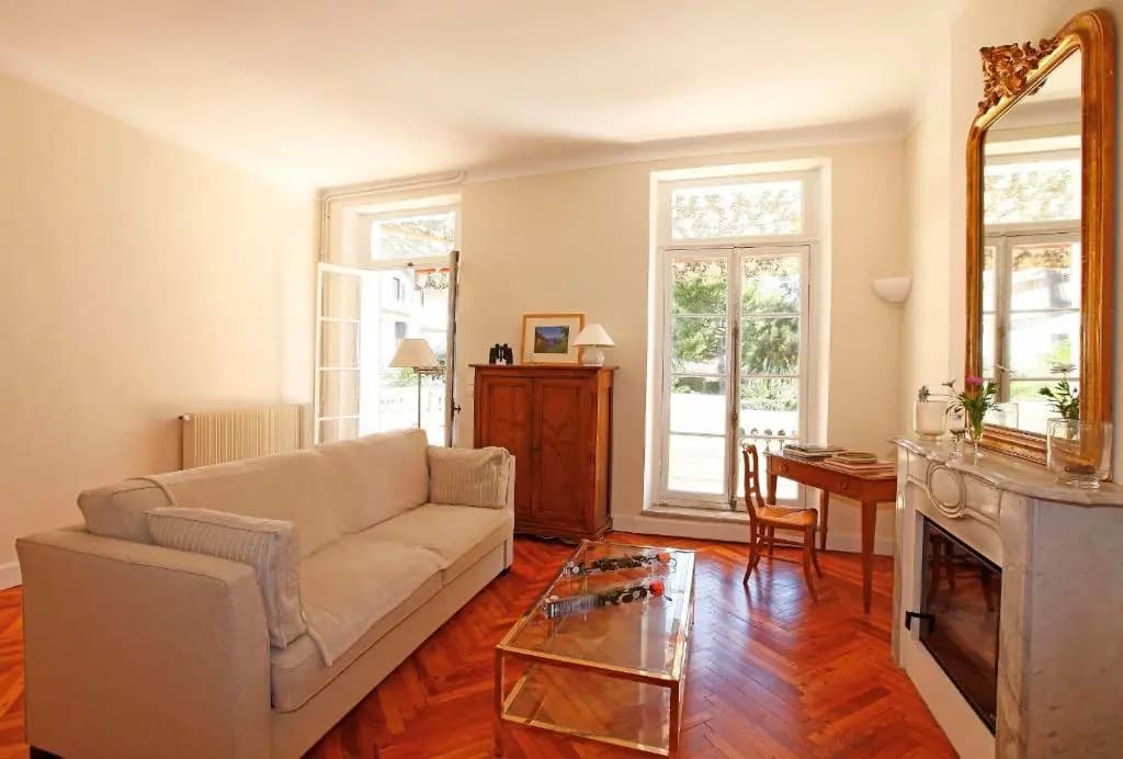 Magnifique appartement d'époque avec Vue Mer 4 personnes avec terrasse Le Port Nice - Photo 2