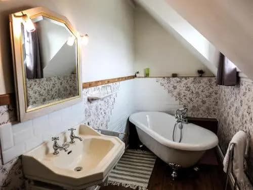La Passerelle des Corton B&B - Miniature 7