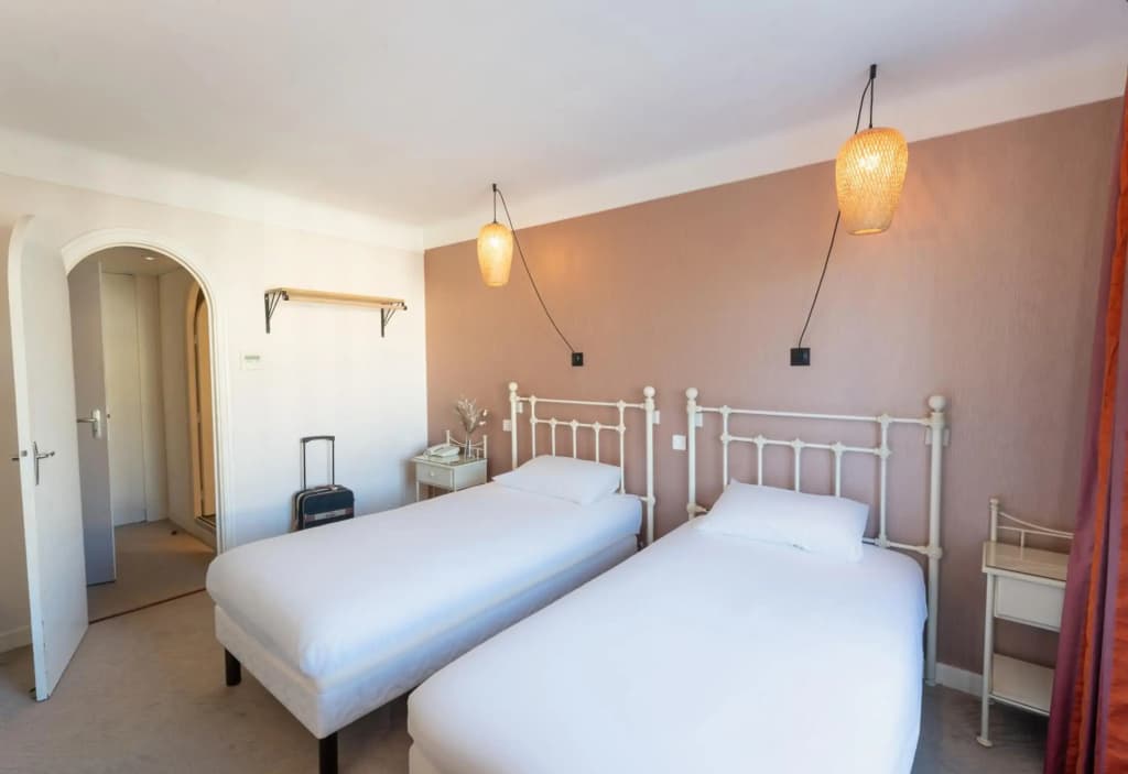 Grand Hotel Niort Centre - Photo 3