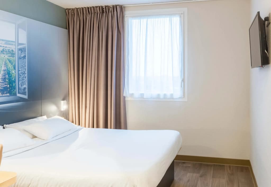 B&B HOTEL Troyes Magasins d'usine - Photo 4