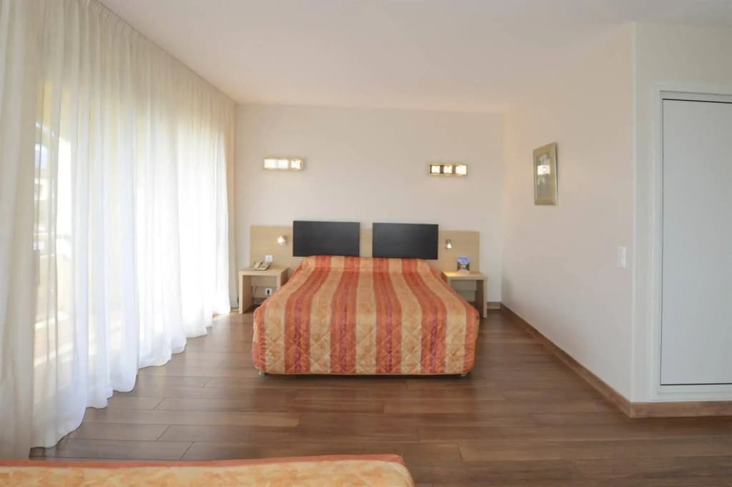 Hotel Poretta - Photo 3
